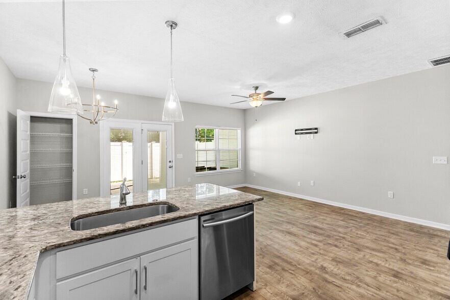 Building Photo - 4204 Spyglass Dr