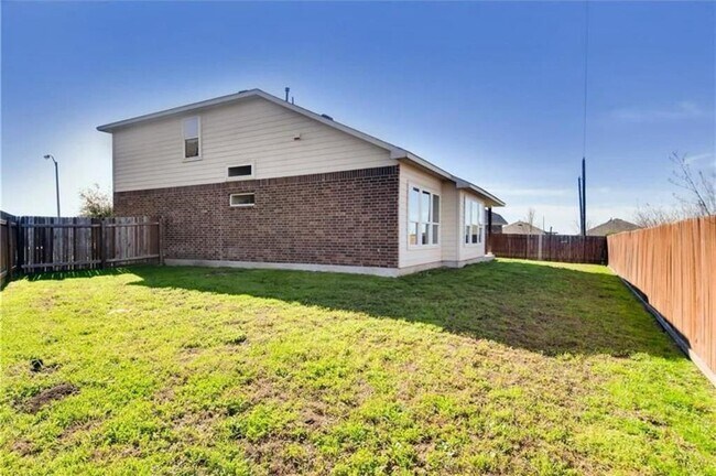 Building Photo - 117 Mollie Dr