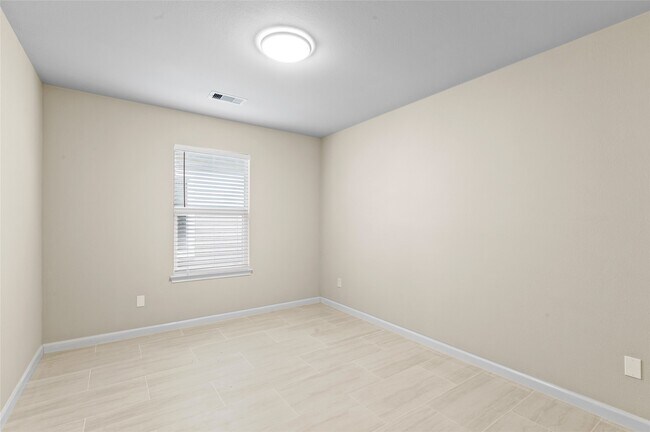 Building Photo - 14703 Briceland Springs Dr