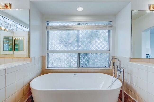 Building Photo - Dana Point Dream: Renovated 3-Bedroom with...