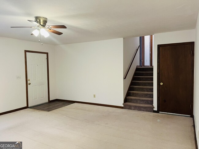 Building Photo - 524 Millard Farmer Rd