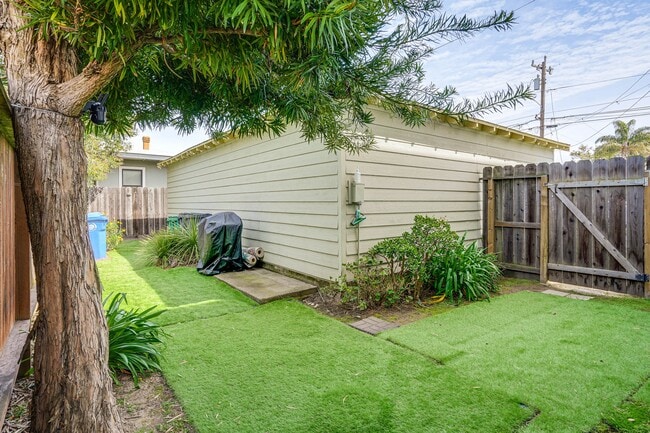 Building Photo - Eagle Avenue