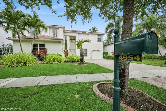 Building Photo - 4954 SW 186th Way