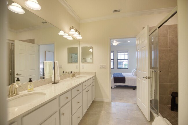 Building Photo - 10046 Crooked Crk Dr