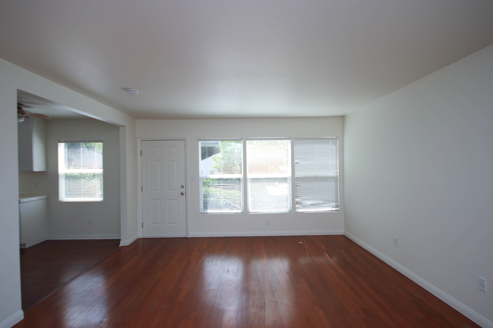 Building Photo - 3148 Abella St