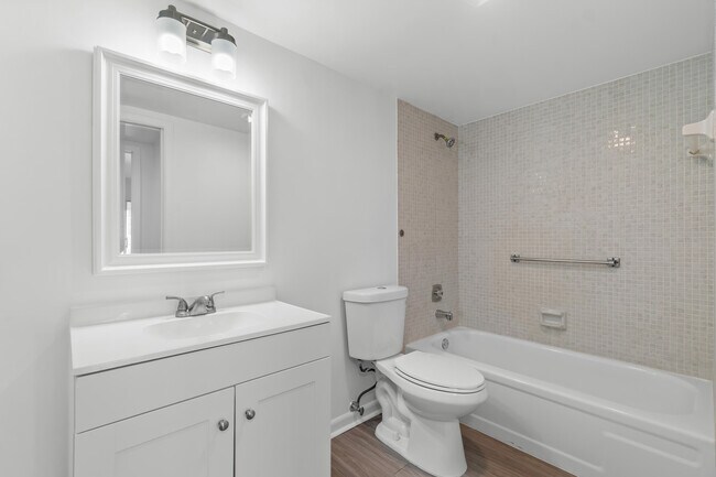 Building Photo - 1007 Rexford A