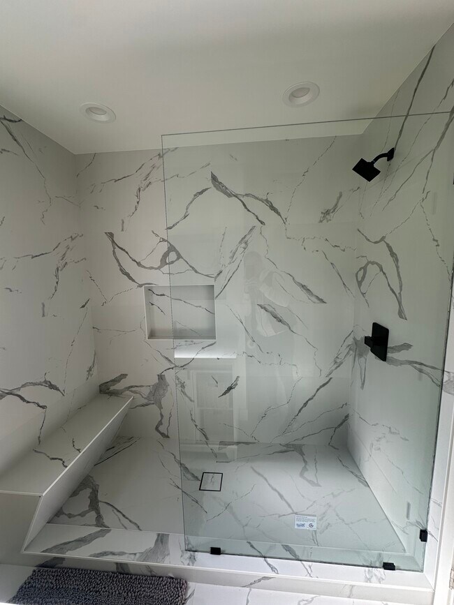 Building Photo - 2303 Amherst Ave