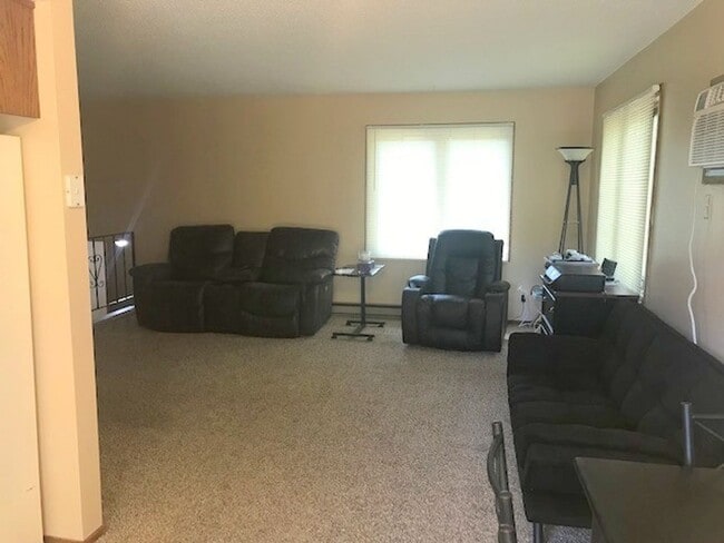 Building Photo - 2 Bedrooms, 1.5 Bathrooms Duplex Home in Brainerd, MN w/access to Gull & Round Lakes