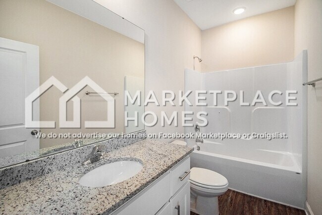 Building Photo - 16580 Demi Dr