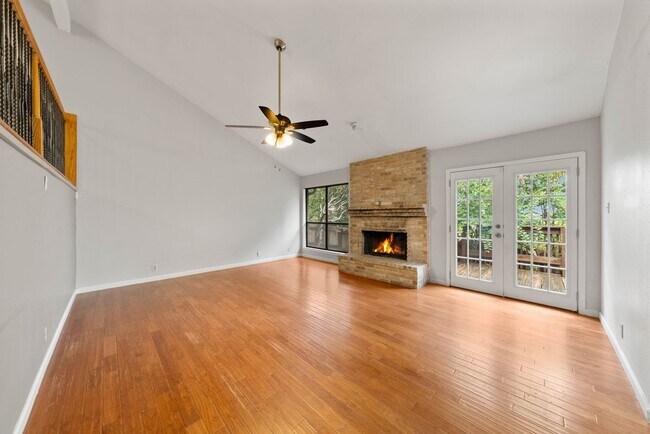 Building Photo - Stylish 3-Bed Home with Pool Access, Fenced Yard, and Garage — North Hills Village, San Antonio