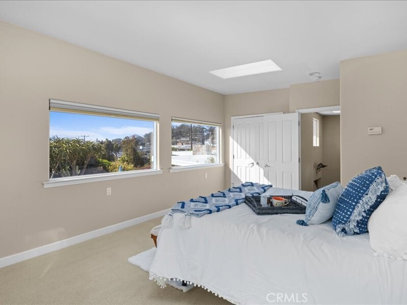 Building Photo - 735 Cabrillo Pl