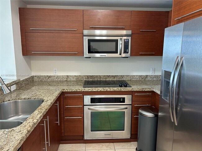Building Photo - 2681 N Flamingo Rd