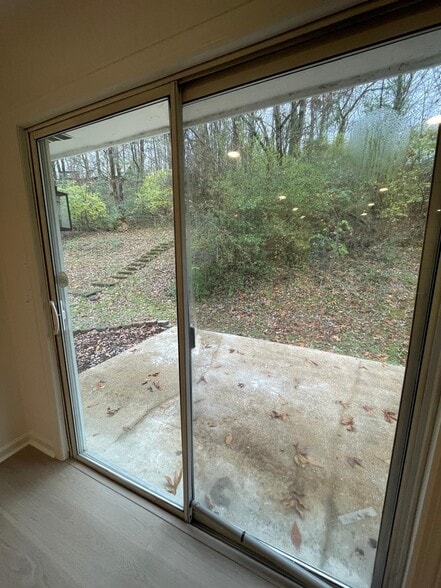 Living area (Sliding doors towards back yard) - 1936 Ashmore Ave