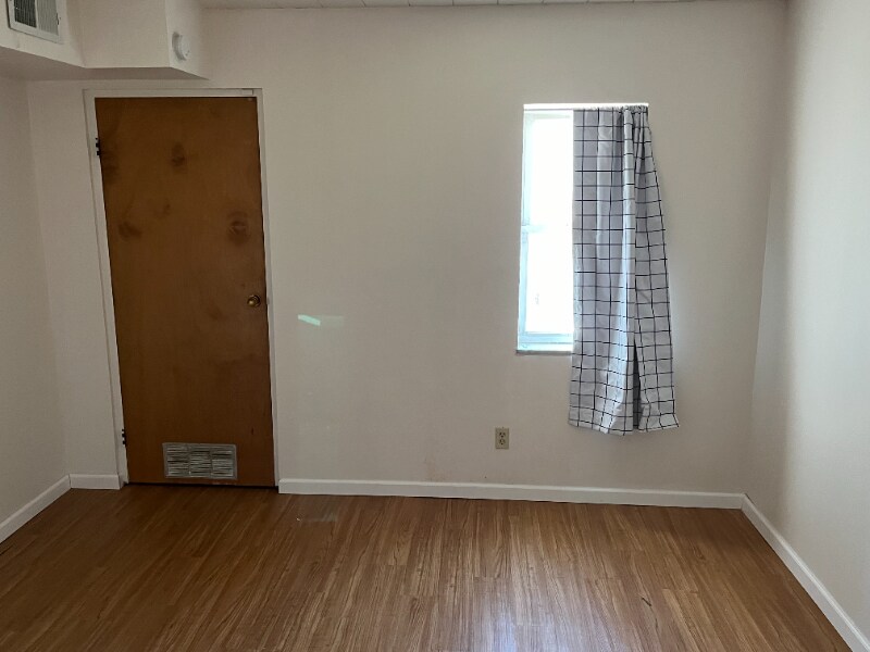 Building Photo - 508 4th St