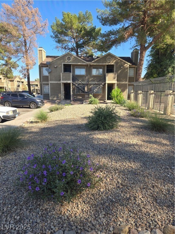 Building Photo - 2706 Jennydiane Dr