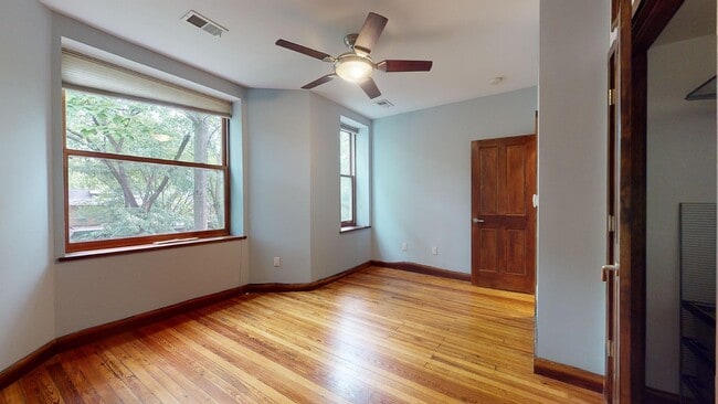Building Photo - 1834 Ingleside Terrace NW