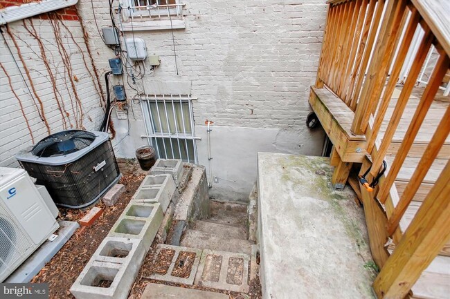 Building Photo - 1610 4th St NW