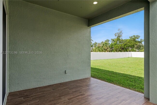 Building Photo - 1296 Moselle Ave