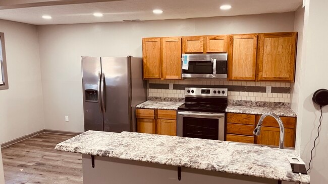 Building Photo - 696 Gordon Smith Blvd