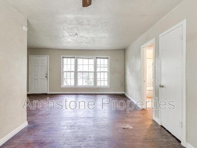 Building Photo - 1614 SW 41st St