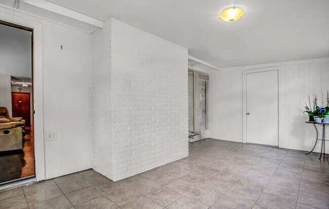 Building Photo - 13518 Cassia Way