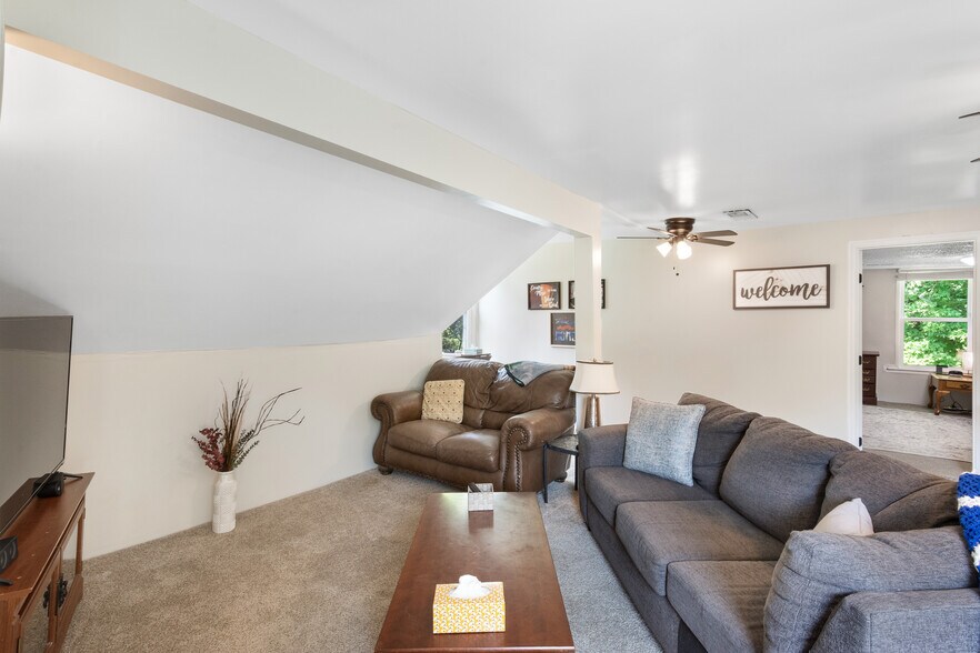 Building Photo - 2614 Couchville Pike