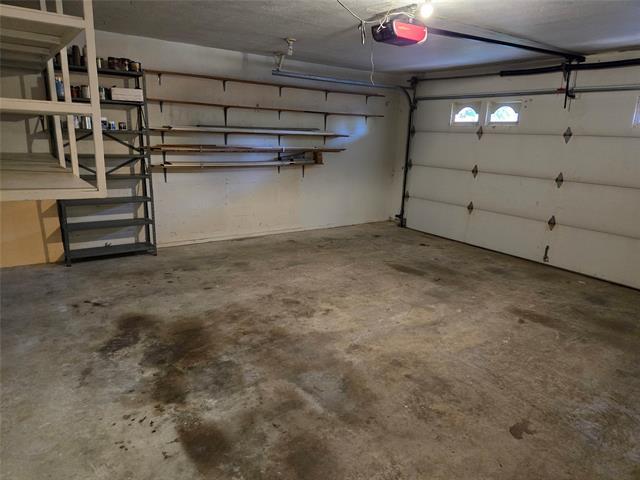 Building Photo - 1509 Meadow Glen St