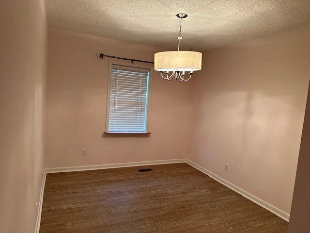 Building Photo - Home For Rent