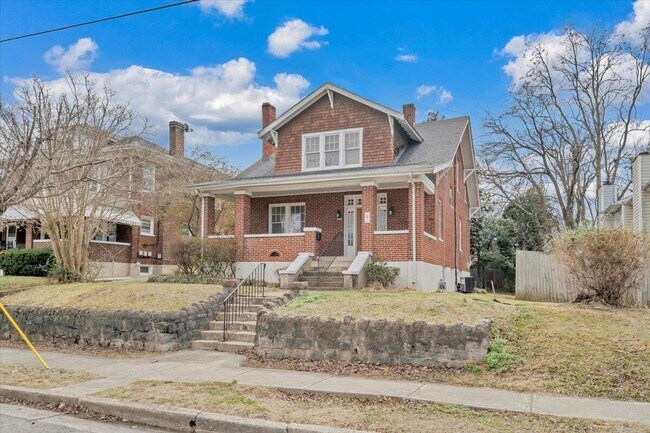 Building Photo - 1144 Wasena Ave SW