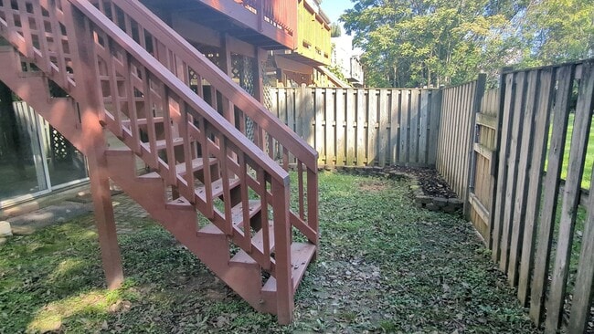 Building Photo - END UNIT townhouse in Ballenger Creek neig...