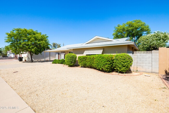 Building Photo - 3809 N 85th Pl