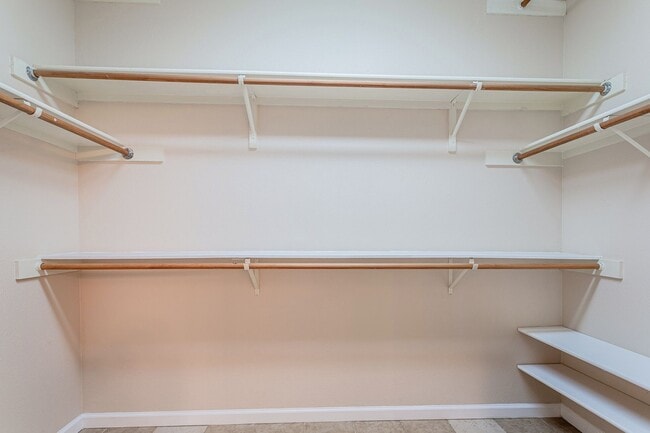 Building Photo - 1235 Blackthorn Dr