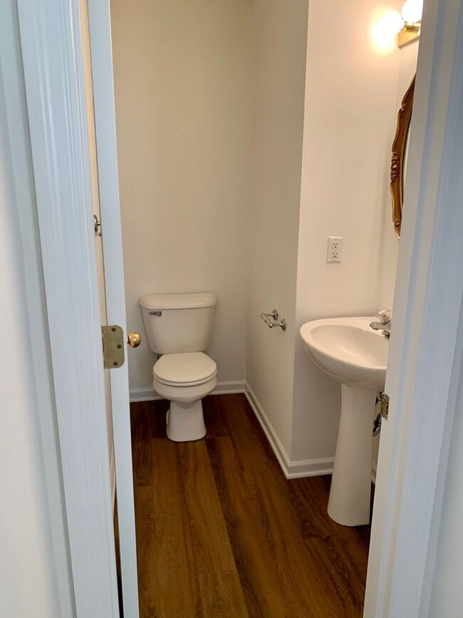 Building Photo - Spacious Prescott Place Townhome