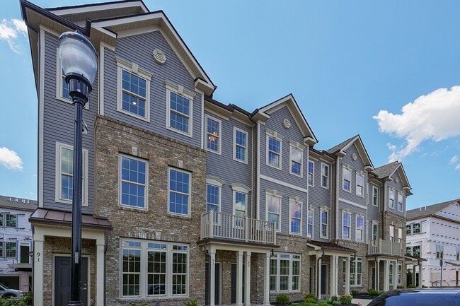 Primary Photo - 93 Robeson St