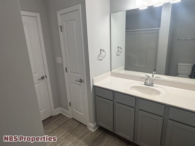 Building Photo - 4867 Ancient Glacier Ln