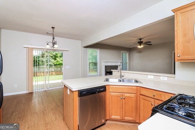 Building Photo - 503 Millside Tr