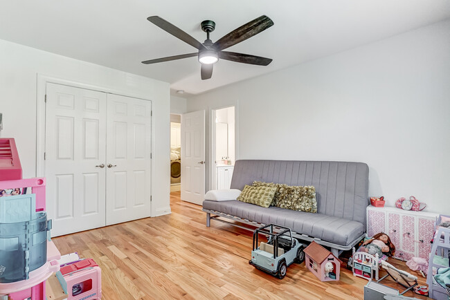 Building Photo - 1024 Patricians Ln