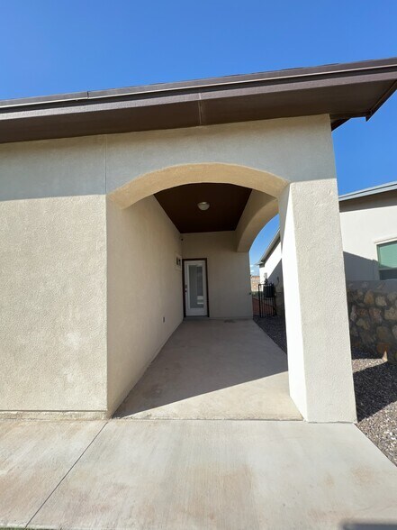 Outdoor Patio Area - 3456 David Palacio Dr