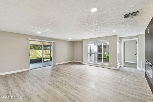 Building Photo - 2258 George Wythe Rd