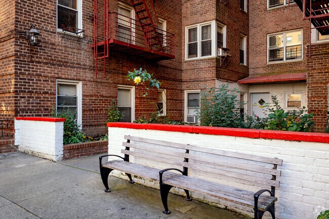 Building Photo - Connecticut Apartments