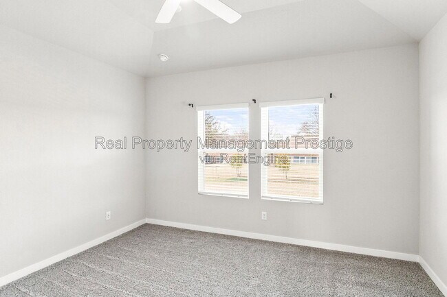 Building Photo - 2186 Shady Pear