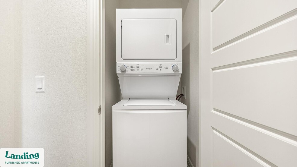 Building Photo - 4155 Carson Ln