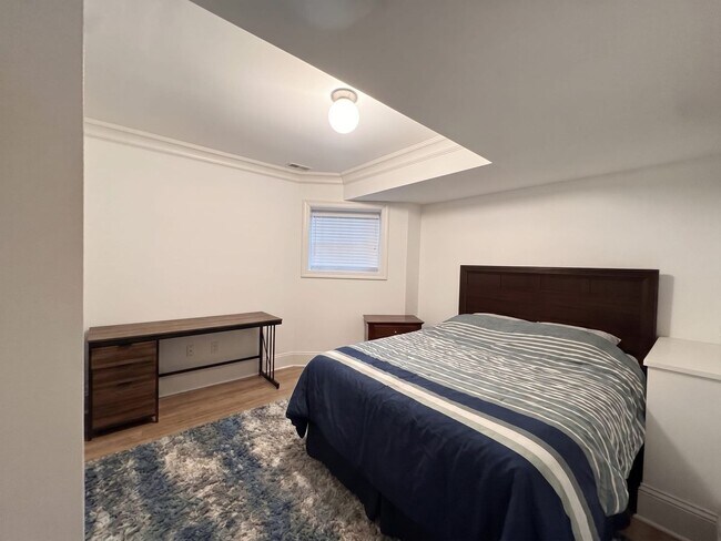 Building Photo - 1392 Waveland, LLC