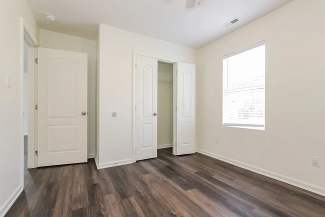 Building Photo - 296 Maynard S Dr