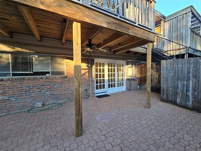 Building Photo - 856 Wax Myrtle Ln