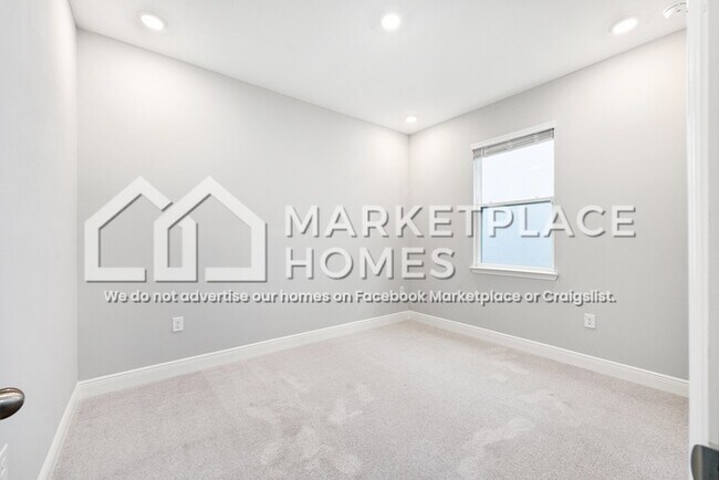 Building Photo - 5428 SW 44th Ct Rd