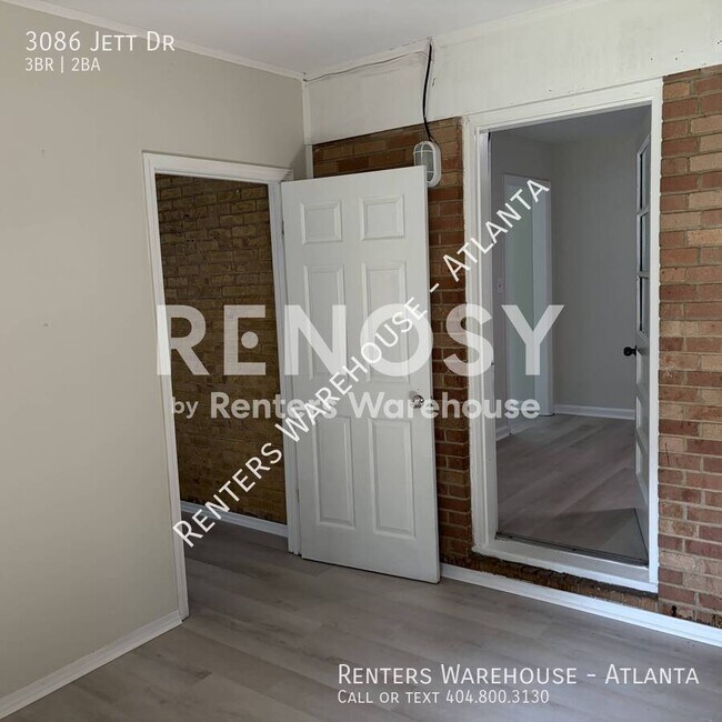 Building Photo - 3086 Jett Dr