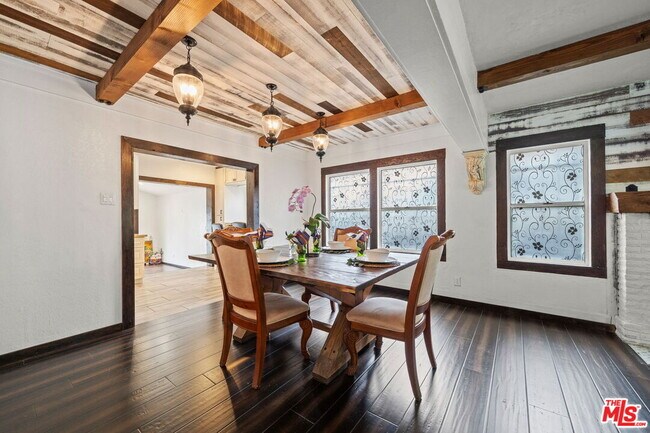 Building Photo - 5732 6th Ave