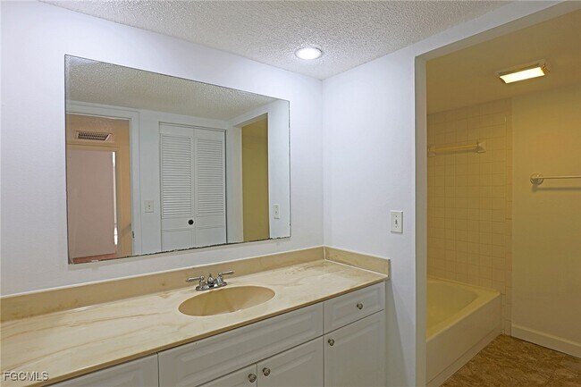 Building Photo - 12351 Woodrose Ct