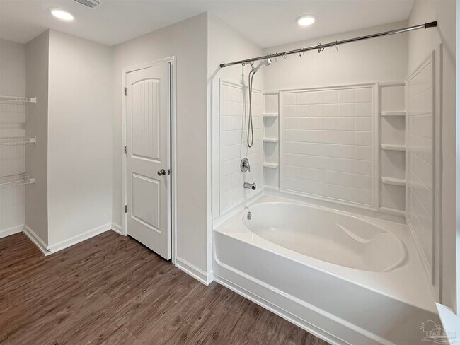 Building Photo - 5777 Blackhorse Cir